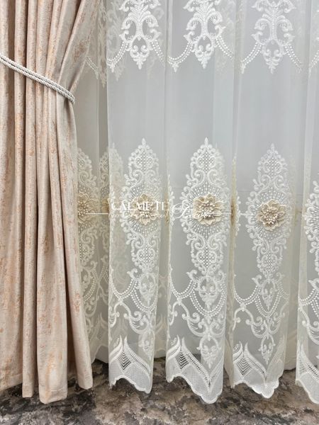 Сітчастий тюль з королівською вишивкою та 3D квітами #182 фото